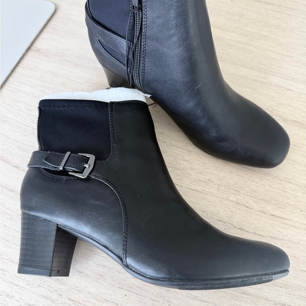 NWT East 5thBlack booties (size 6)